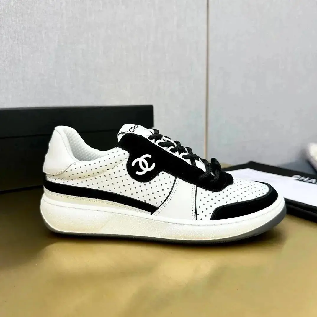 Fendi Sneakers 2