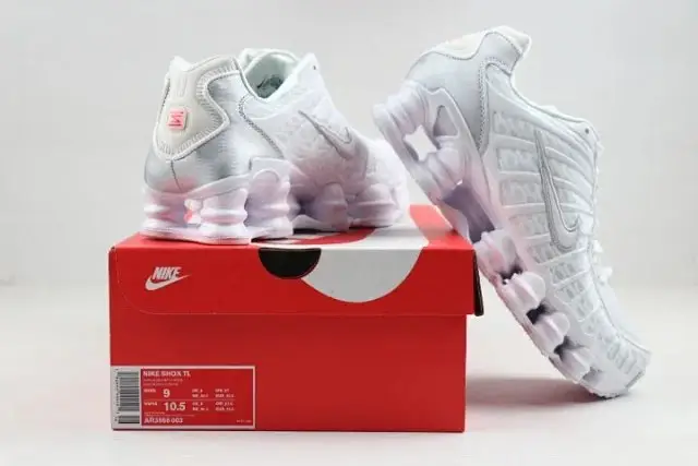 Nike Shox Sneakers 2