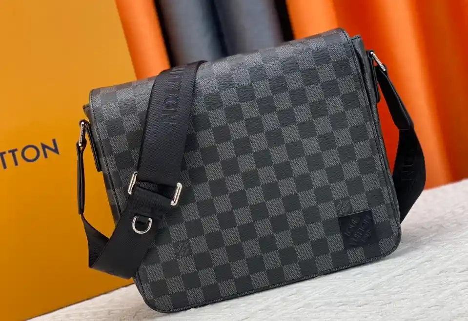 Louis Vuitton Damier Graphite & Monogram Canvas Messenger Bag [2 styles] 2
